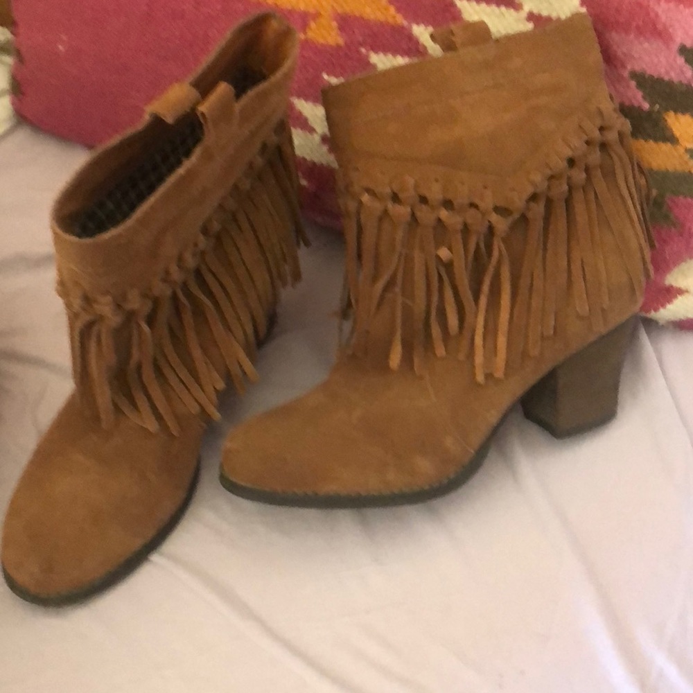 Brown suede booties with cute fringe